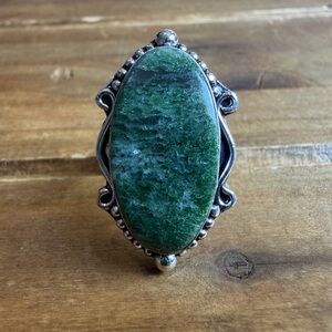 Vintage Style Green Diopside Gemstone Ring Size 6 Silver 925 Plated Bohemian